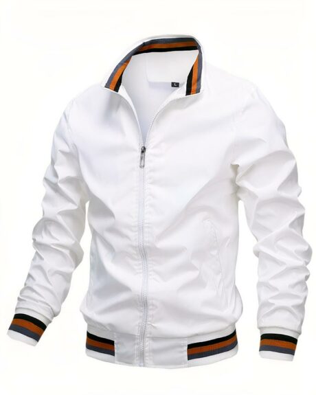 Blouson blanc aviateur imperméable et léger pour homme sur fond blanc