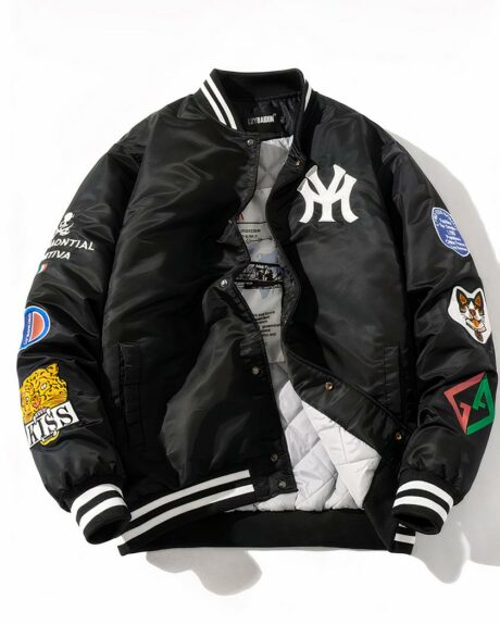 Blouson teddy décontracté de style streetwear pour homme sur fond blanc