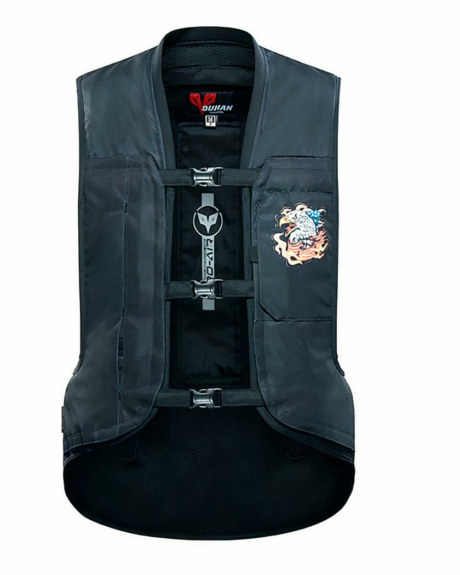 Un blouson airbag moto noir à tête d'aigle américain sur fond blanc
